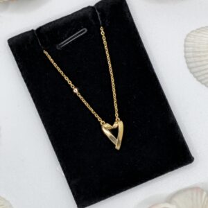 18K Gold Heart Shape Pendant Necklace